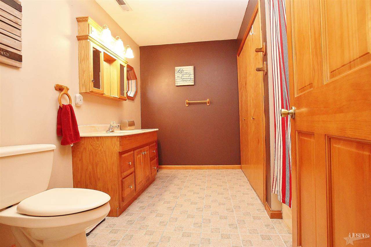 7871 E Cree Lake Dr S, Kendallville, IN 46755 photo 14