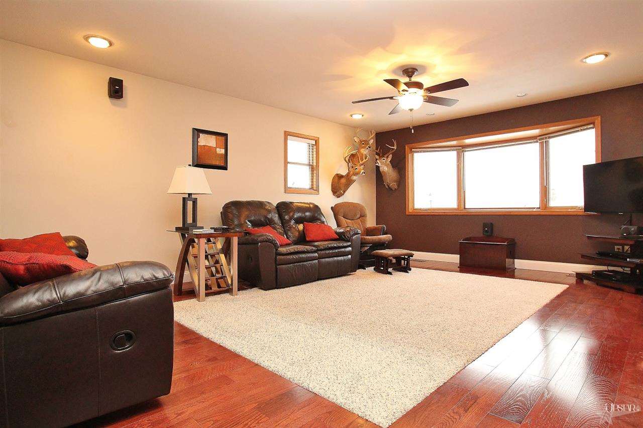 7871 E Cree Lake Dr S, Kendallville, IN 46755 photo 2