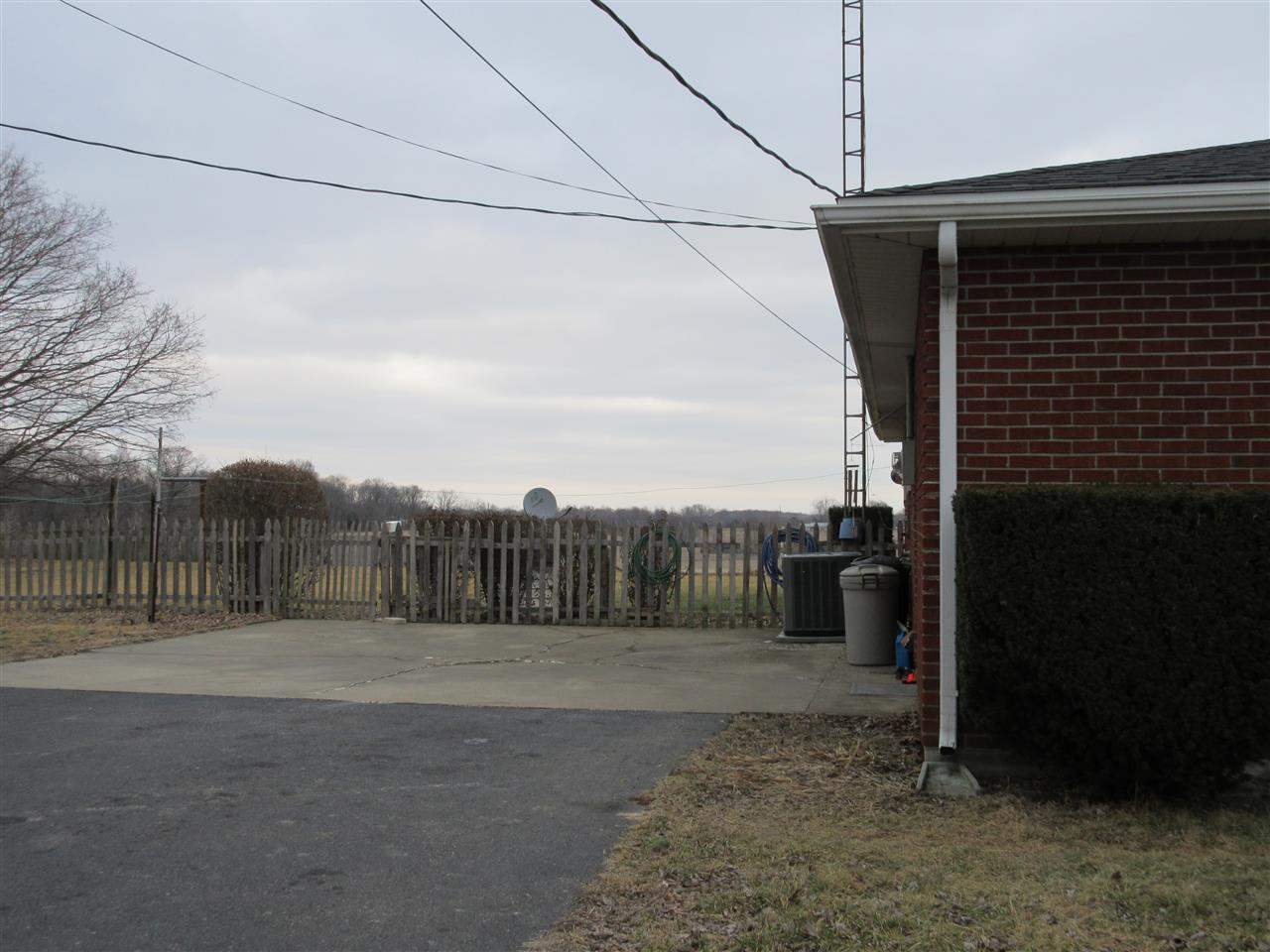 203 Burton Ln, Mitchell, IN 47446 photo 16