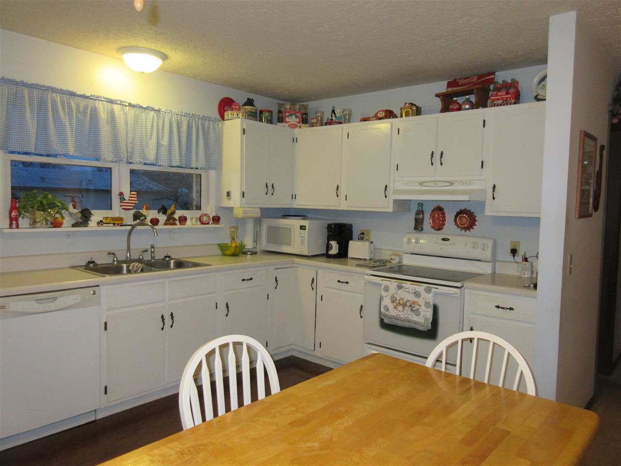 203 Burton Ln, Mitchell, IN 47446 photo 3