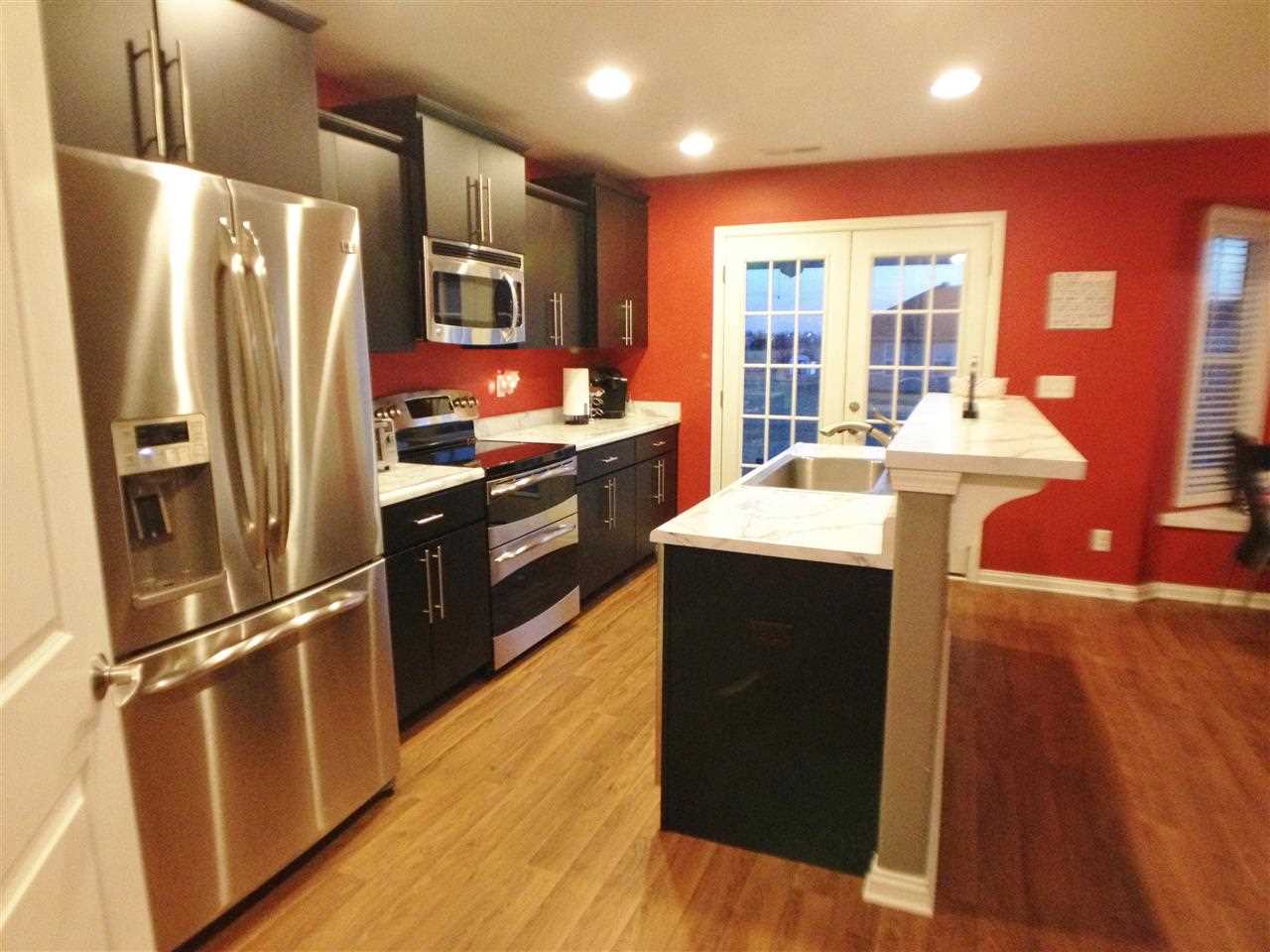 6211 Pavilion Dr, Newburgh, IN 47630 photo 3