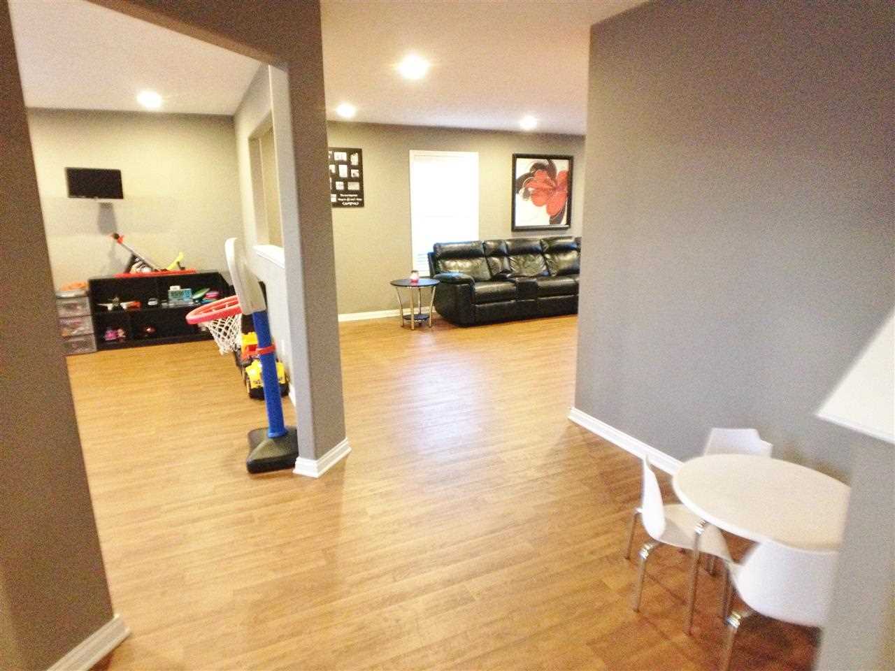 6211 Pavilion Dr, Newburgh, IN 47630 photo 13