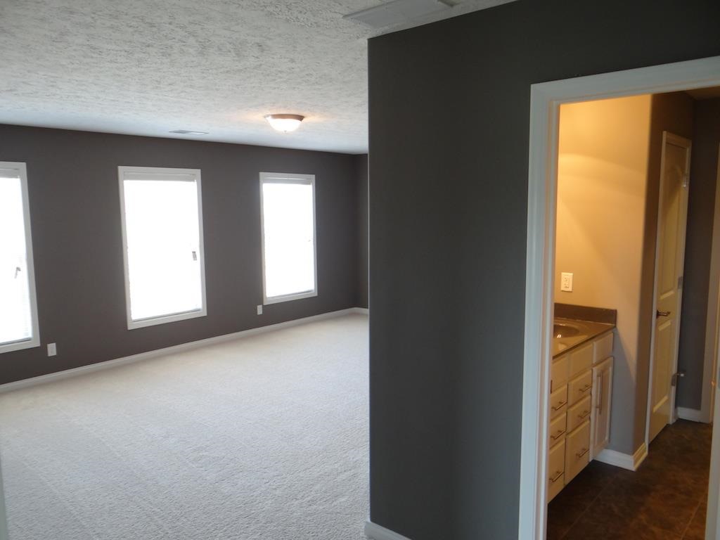 6211 Pavilion Dr, Newburgh, IN 47630 photo 16