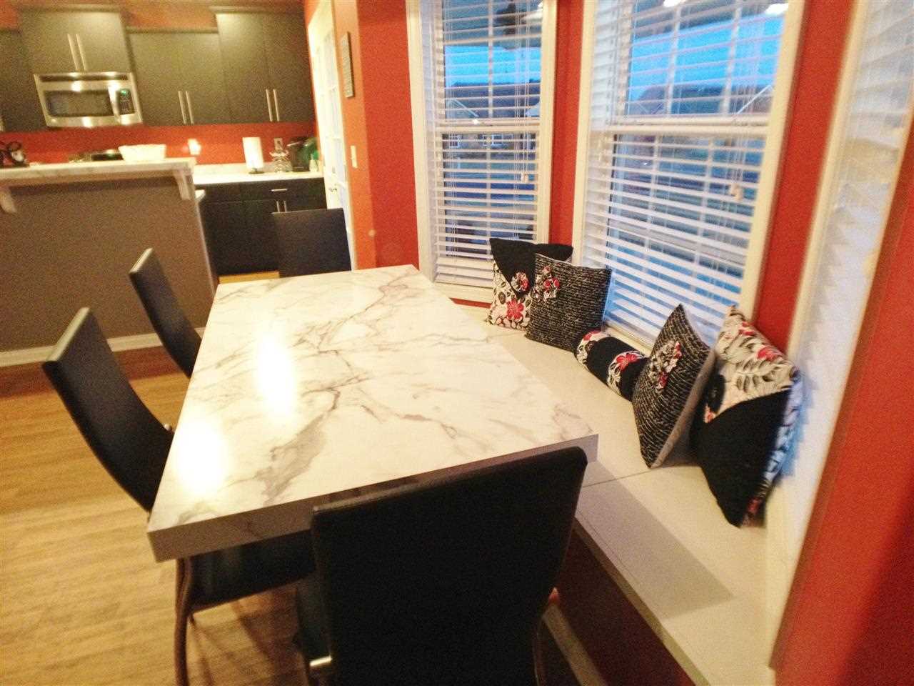 6211 Pavilion Dr, Newburgh, IN 47630 photo 6