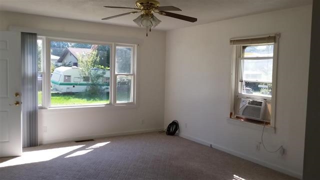 708 Maple St, Bicknell, IN 47512 photo 5