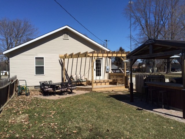 203 E Catherine St, Flora, IN 46929 photo 4