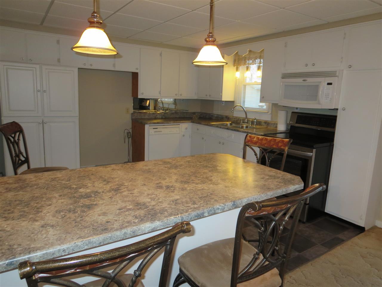 8303 Roth Rd, Evansville, IN 47712 photo 2