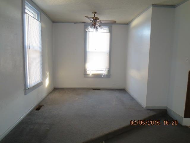 619 Reis Ave, Evansville, IN 47711 photo 2