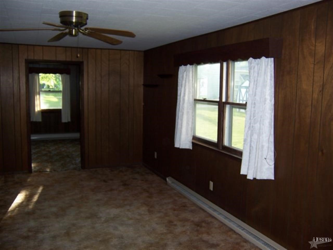 308 S Johnson St, Garrett, IN 46738 photo 4