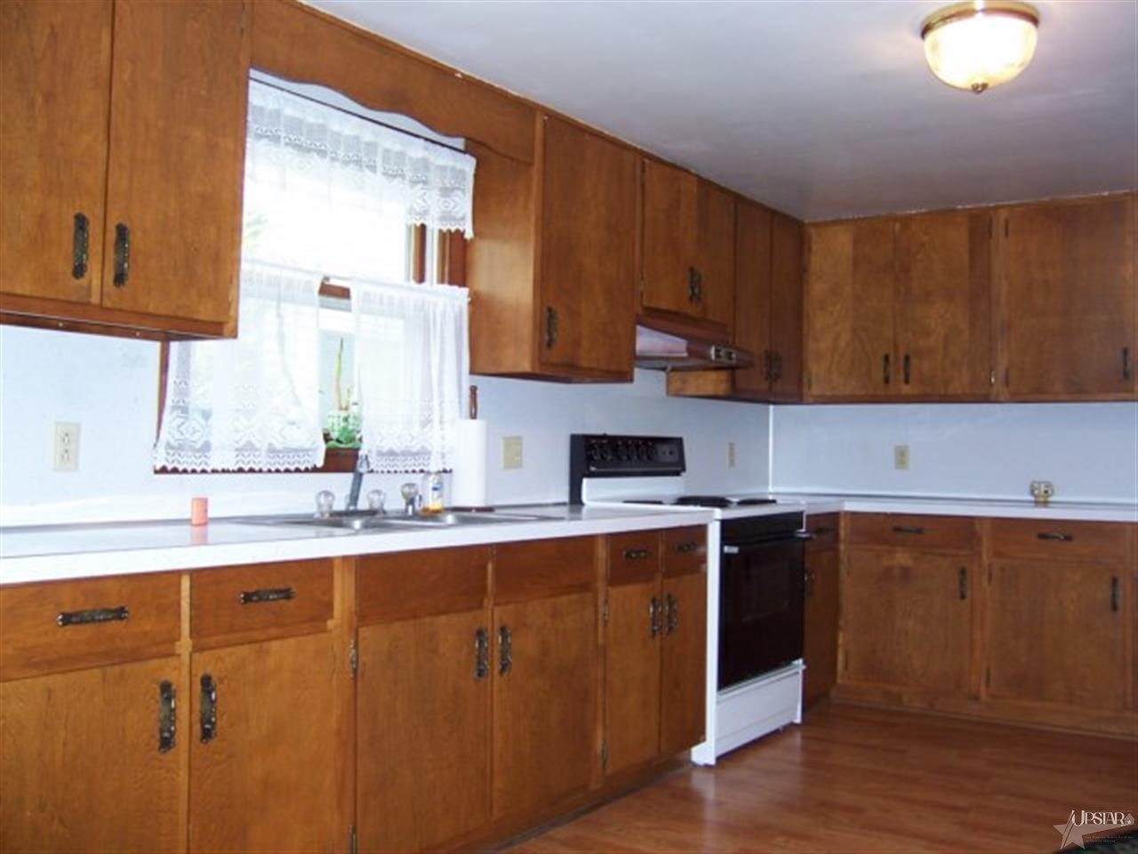 308 S Johnson St, Garrett, IN 46738 photo 7
