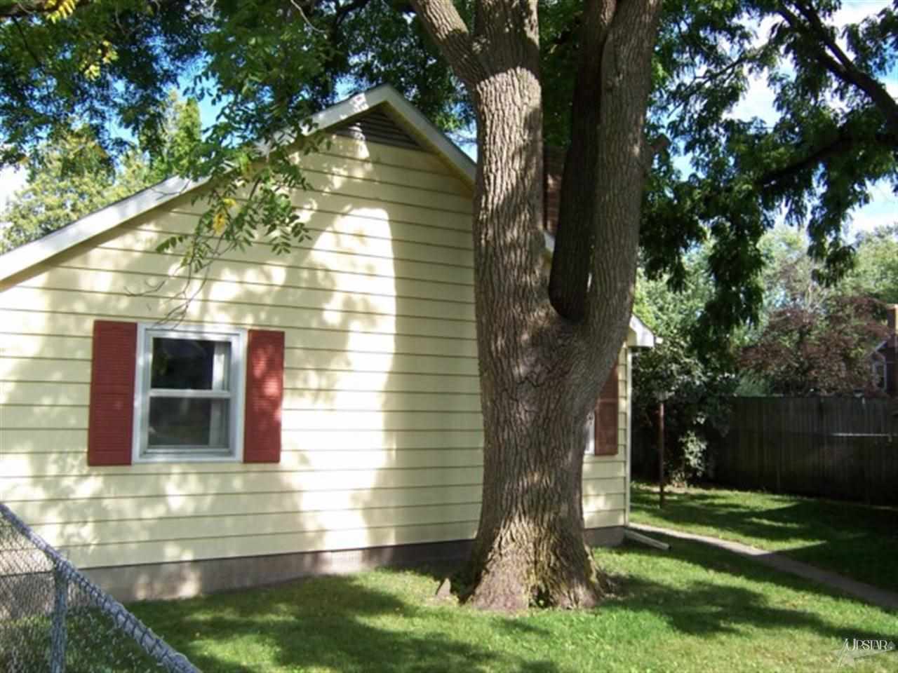 308 S Johnson St, Garrett, IN 46738 photo 13