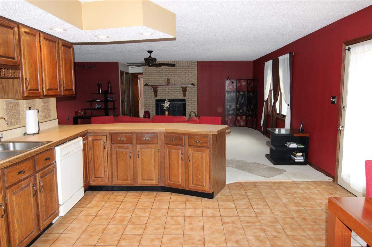 919 W Wortman Rd, Evansville, IN 47725 photo 9