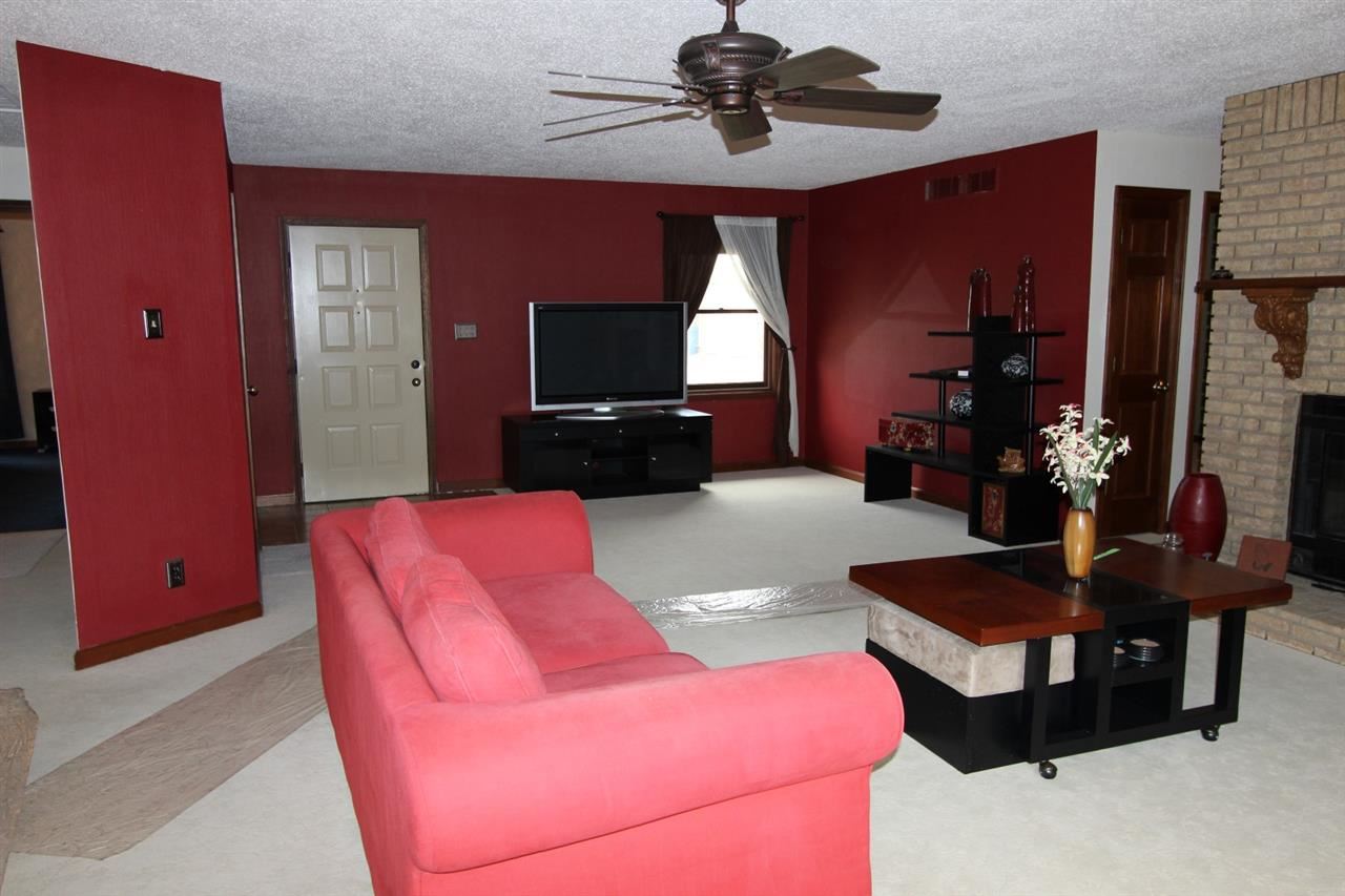 919 W Wortman Rd, Evansville, IN 47725 photo 3