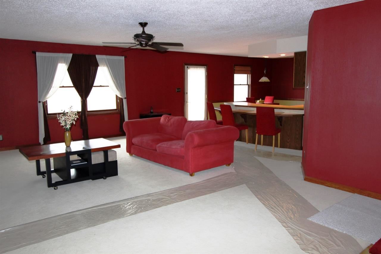 919 W Wortman Rd, Evansville, IN 47725 photo 4