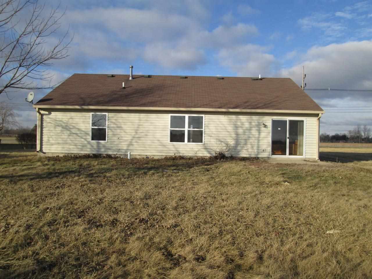 1687 E Kelley Rd, Frankfort, IN 46041 photo 2