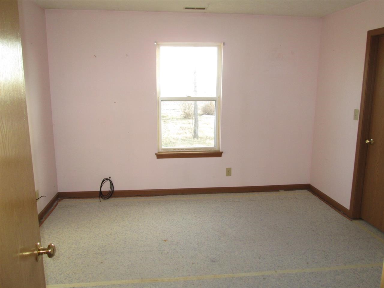 1687 E Kelley Rd, Frankfort, IN 46041 photo 9