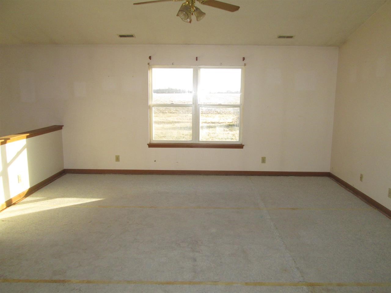 1687 E Kelley Rd, Frankfort, IN 46041 photo 4