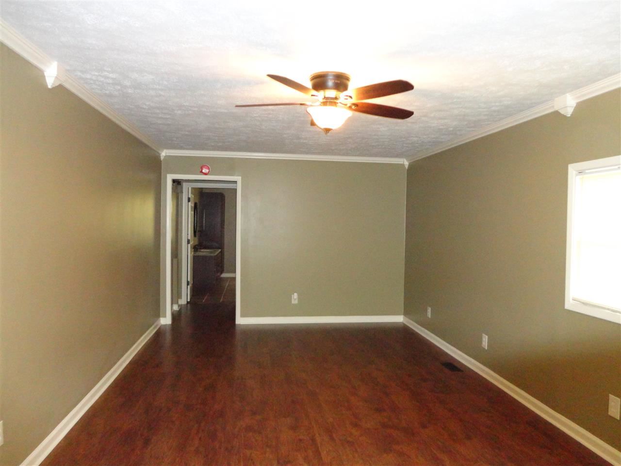 104 W Hancock Ave, Mitchell, IN 47446 photo 10