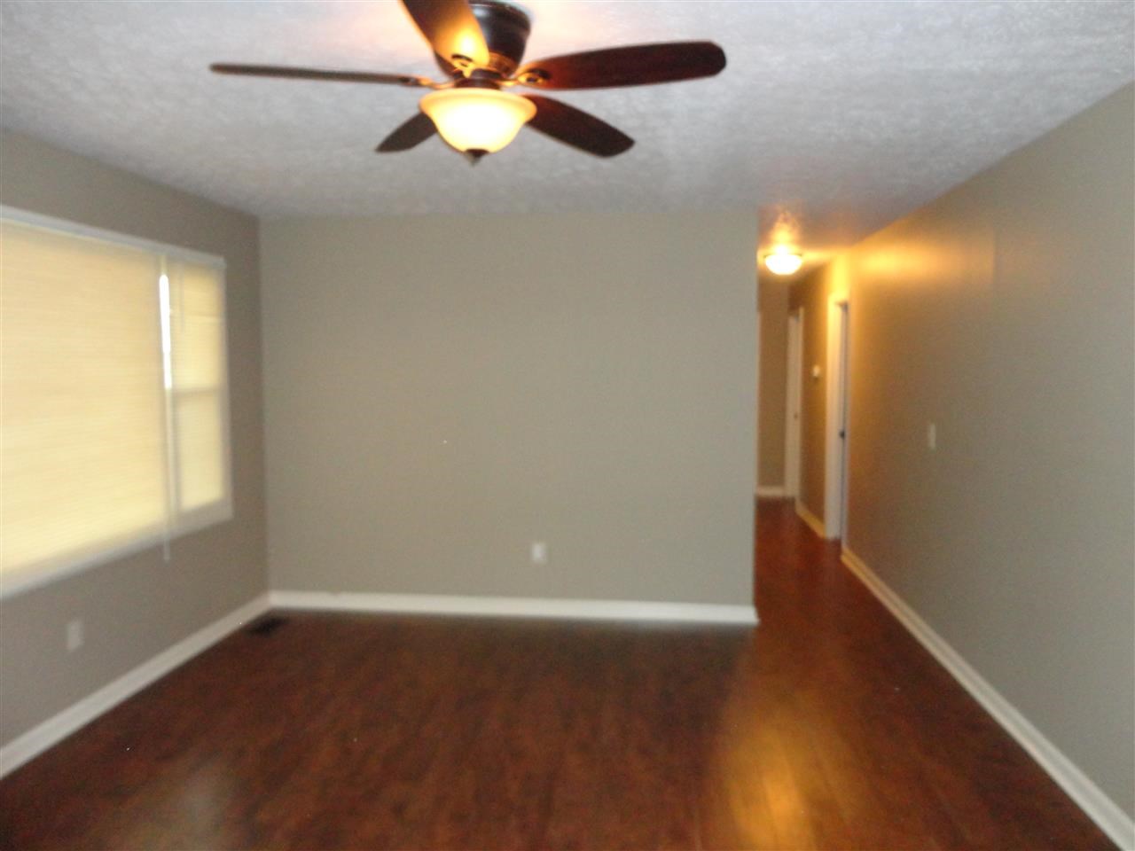 104 W Hancock Ave, Mitchell, IN 47446 photo 22