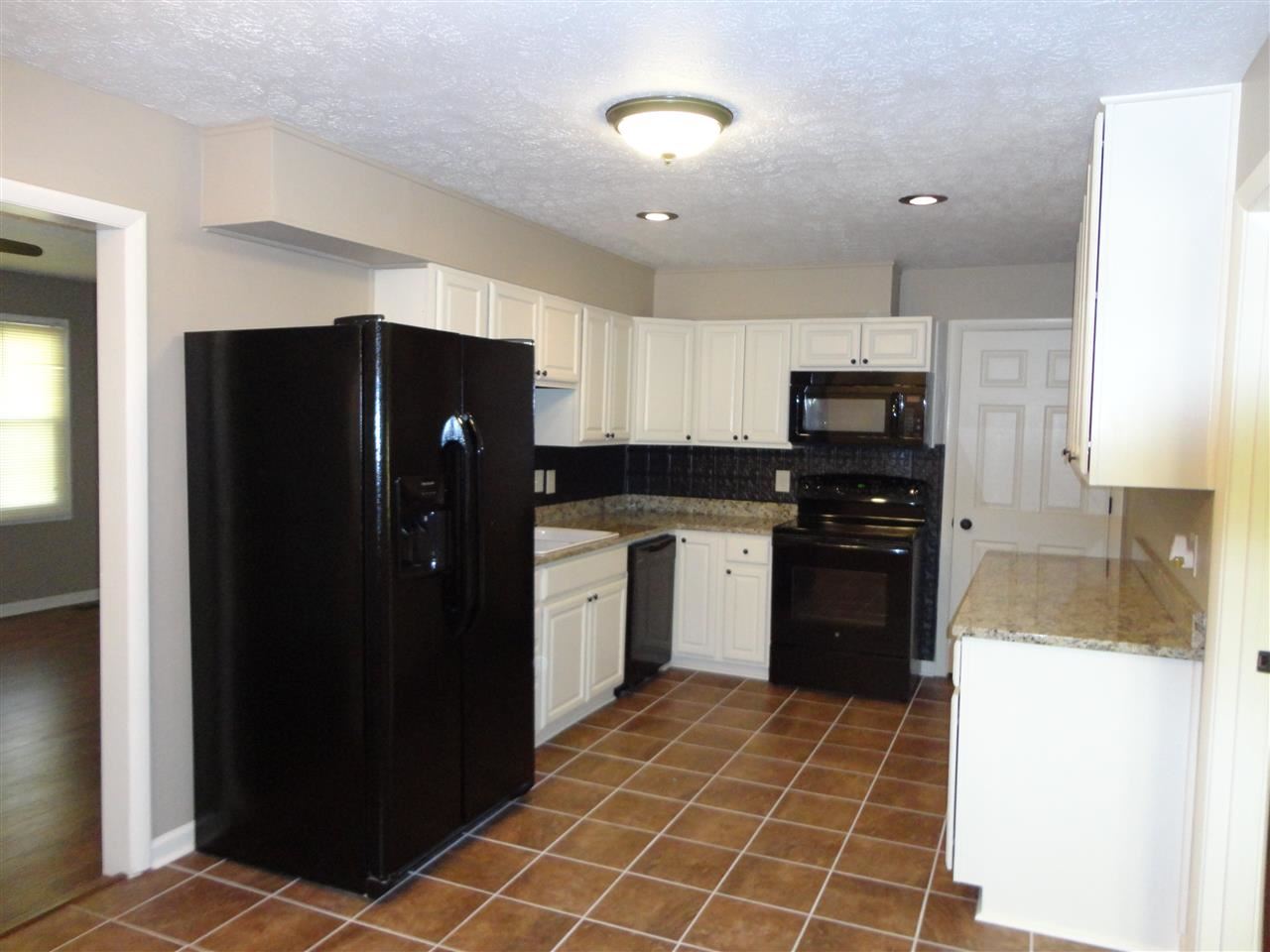 104 W Hancock Ave, Mitchell, IN 47446 photo 8