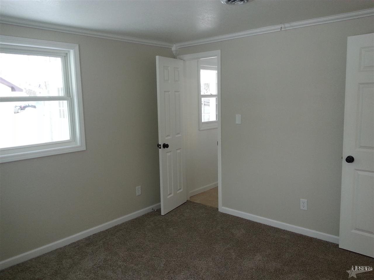 6015 Glenview Dr, Fort Wayne, IN 46815 photo 21