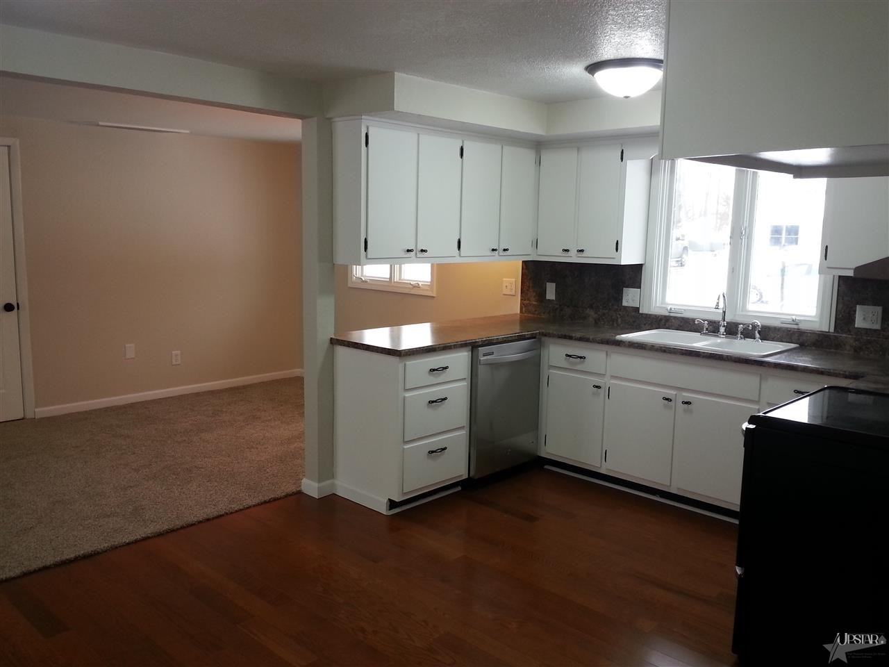 6015 Glenview Dr, Fort Wayne, IN 46815 photo 3