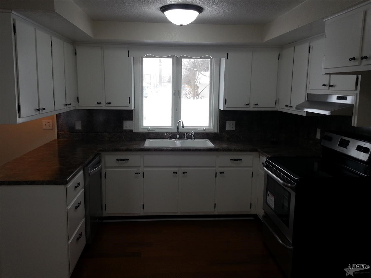 6015 Glenview Dr, Fort Wayne, IN 46815 photo 4