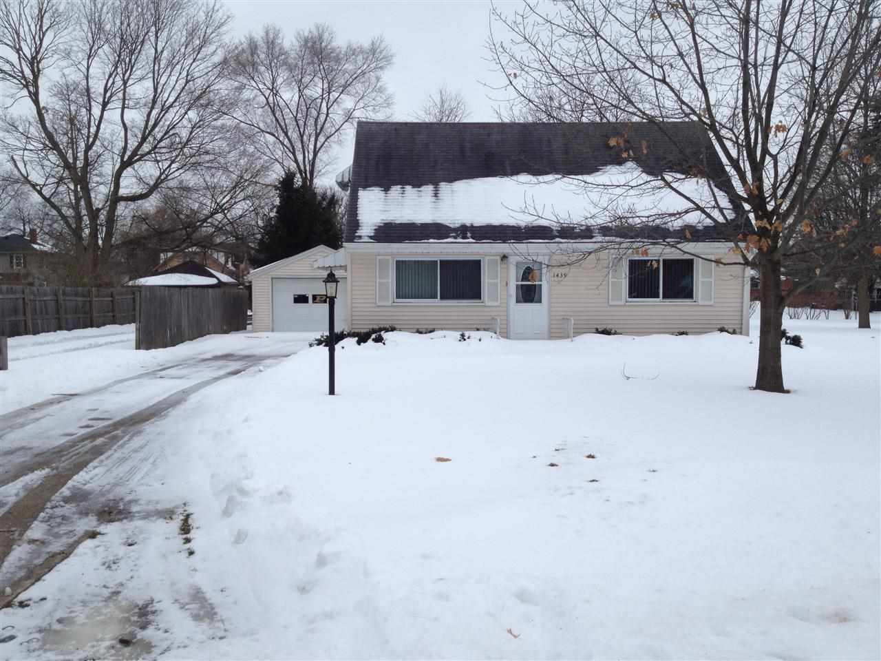 1439 S Strong Ave, Elkhart, IN 46514 photo 1