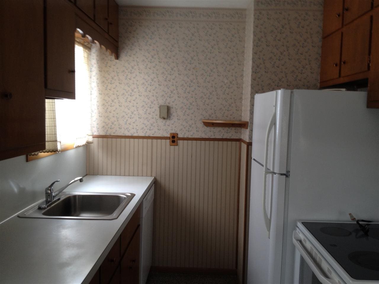 1439 S Strong Ave, Elkhart, IN 46514 photo 3
