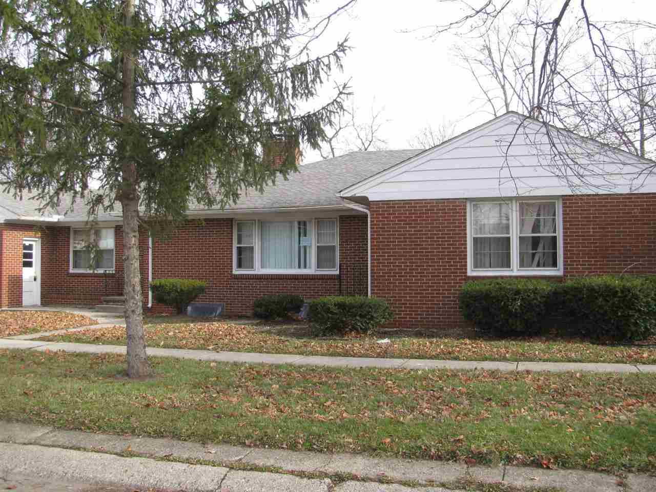 103 S Pearl St, Butler, IN 46721 photo 1