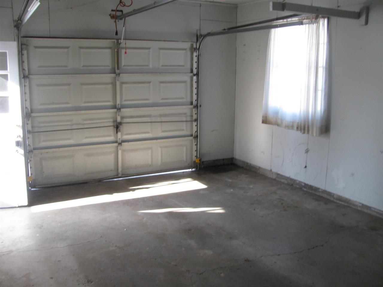 103 S Pearl St, Butler, IN 46721 photo 12