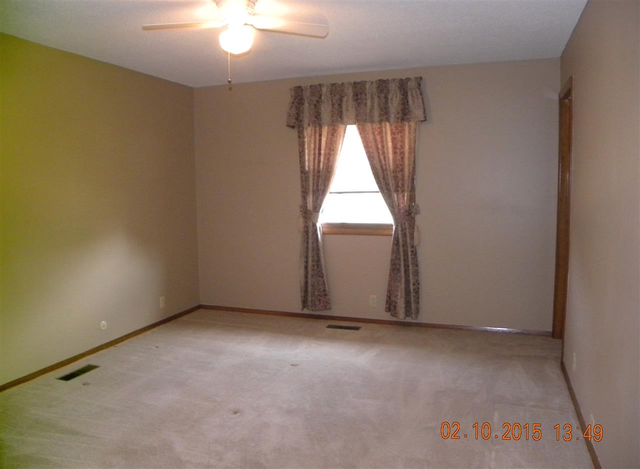 3100 S Scott Dr, Yorktown, IN 47396 photo 7