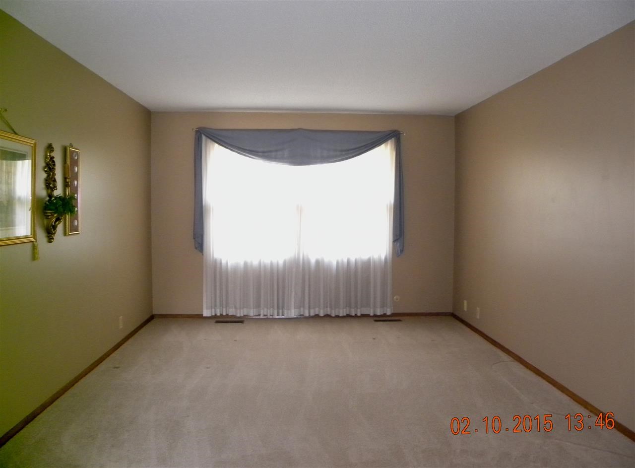 3100 S Scott Dr, Yorktown, IN 47396 photo 6