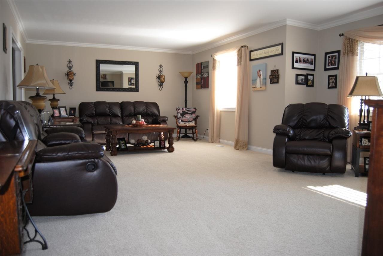 6406 Alameda Dr, Evansville, IN 47711 photo 3