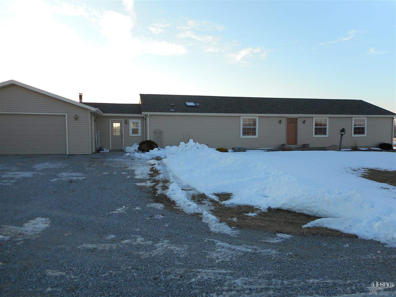 952 County Road 59, Hamilton, IN 46742 photo 1