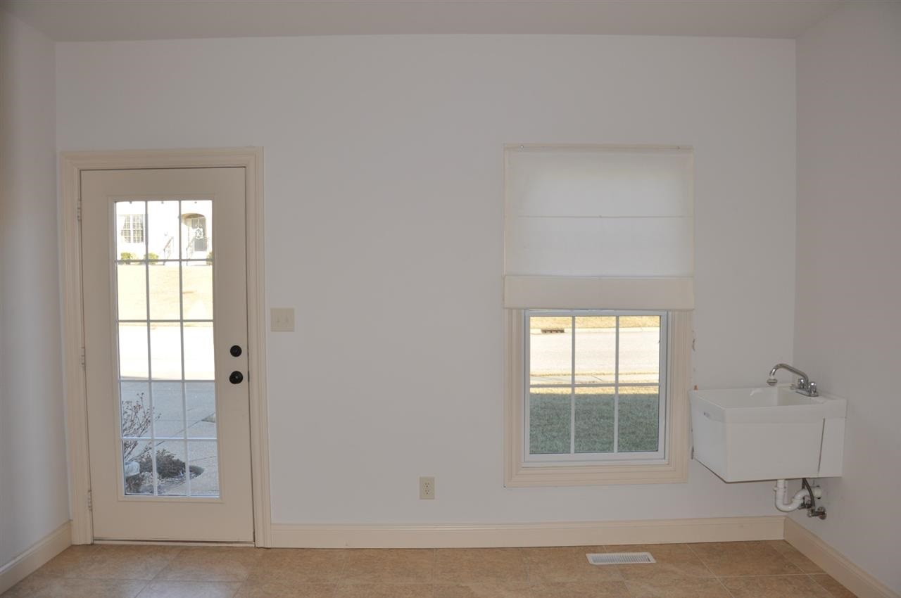 5599 Ashley Dr, Newburgh, IN 47630 photo 11