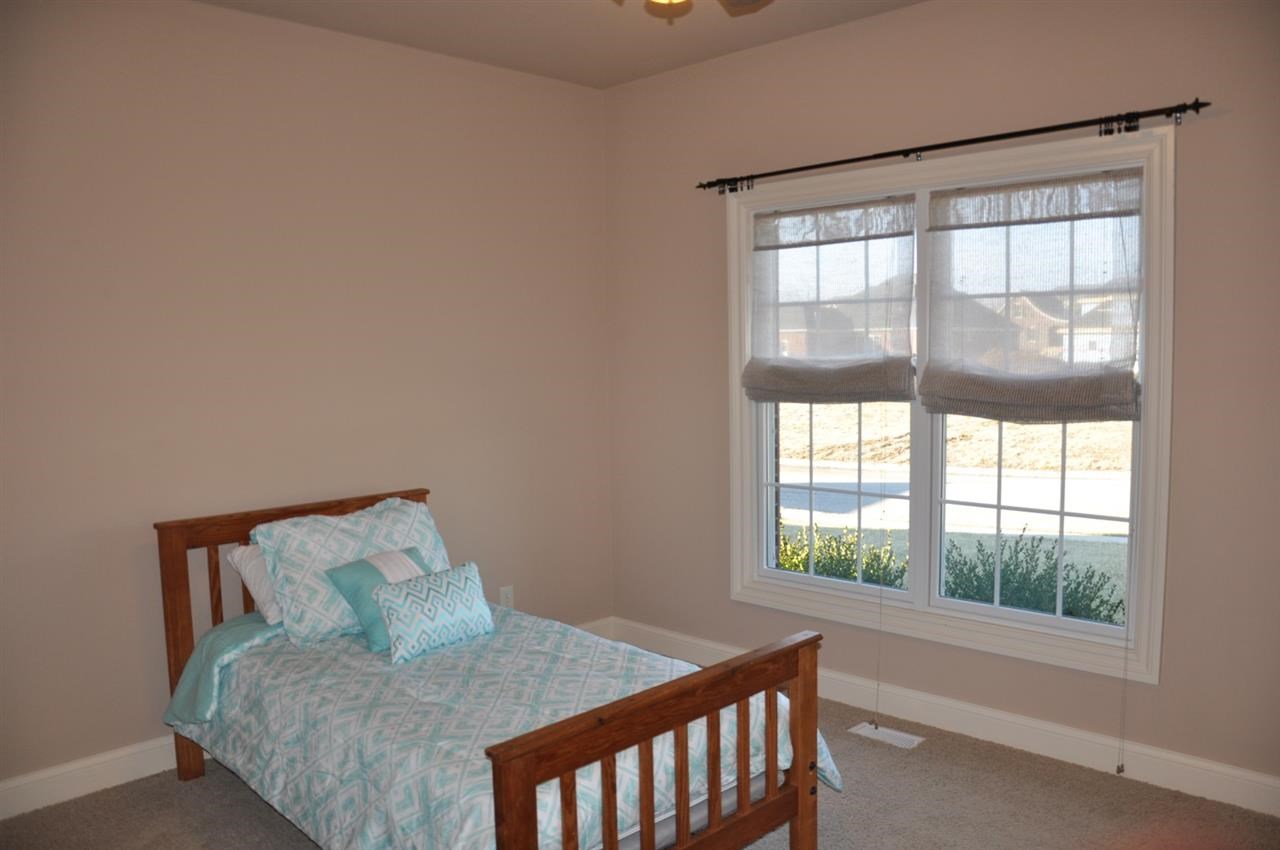 5599 Ashley Dr, Newburgh, IN 47630 photo 18