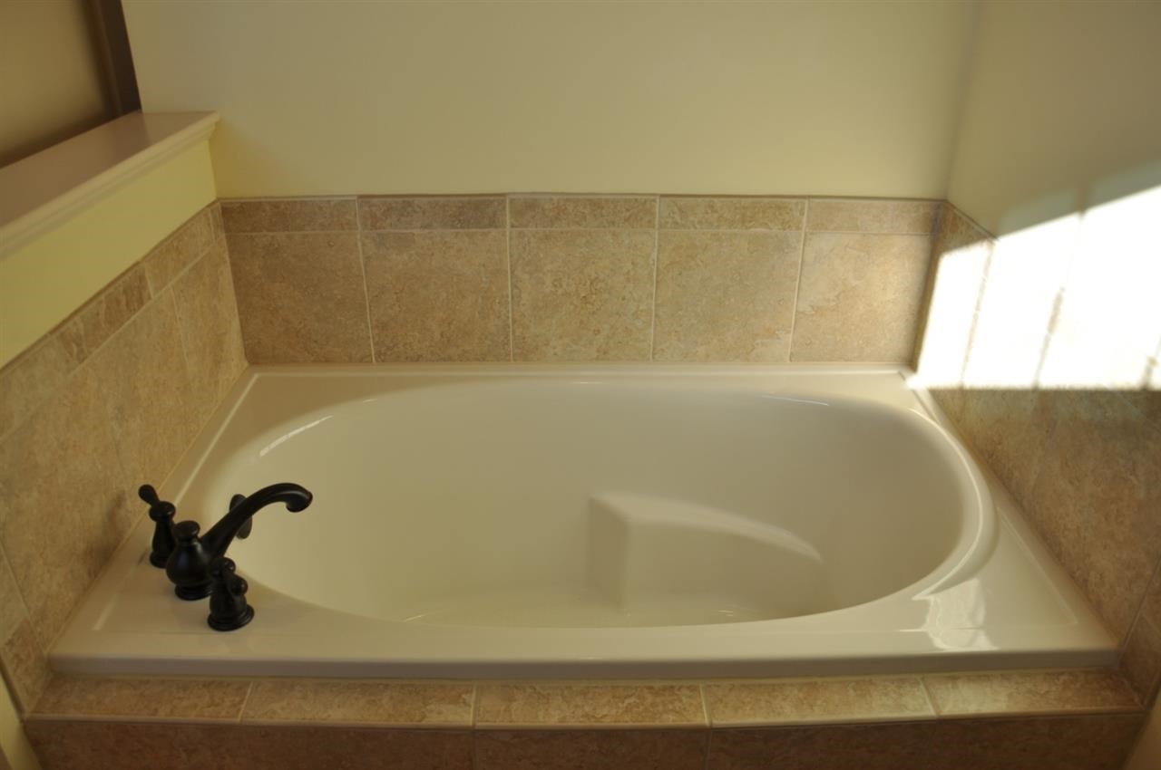 5599 Ashley Dr, Newburgh, IN 47630 photo 16