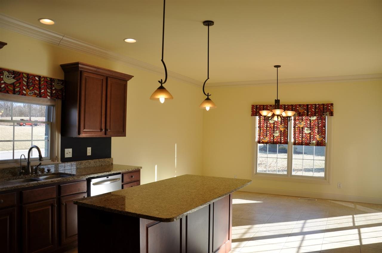 5599 Ashley Dr, Newburgh, IN 47630 photo 9