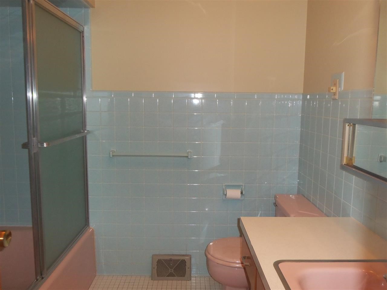 2112 Lakeview Dr, Washington, IN 47501 photo 8