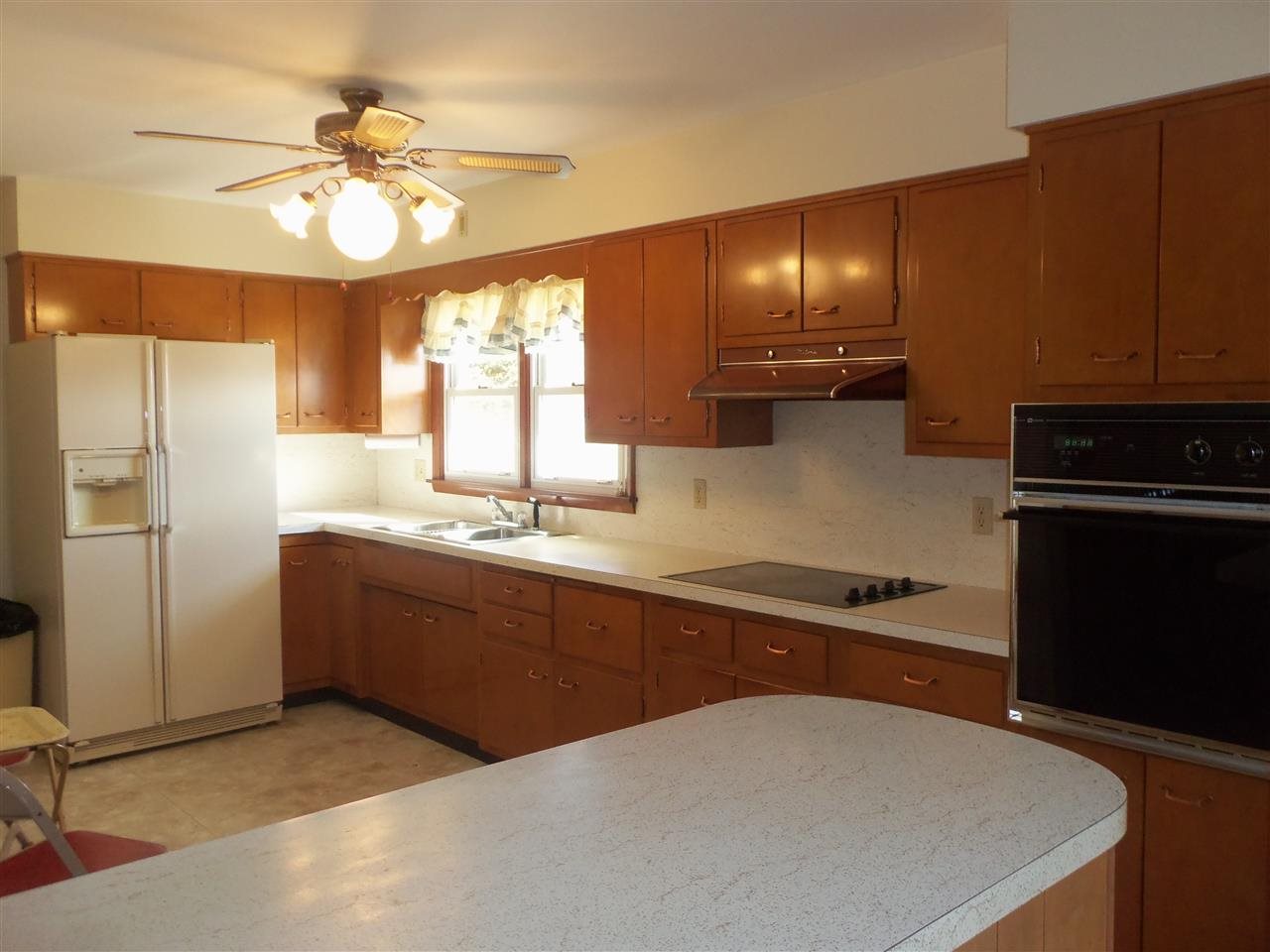 2112 Lakeview Dr, Washington, IN 47501 photo 5