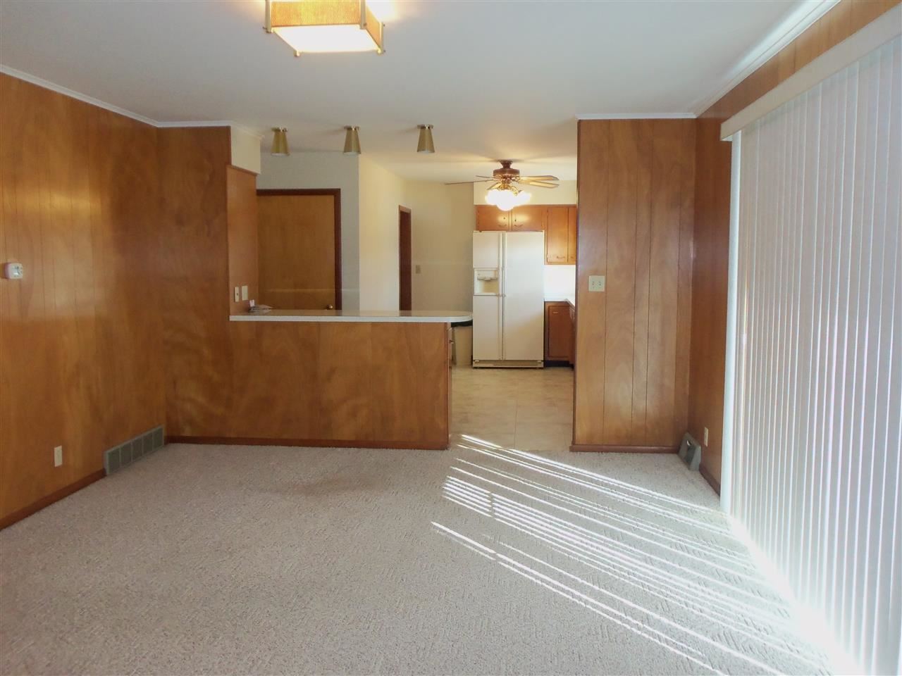 2112 Lakeview Dr, Washington, IN 47501 photo 14