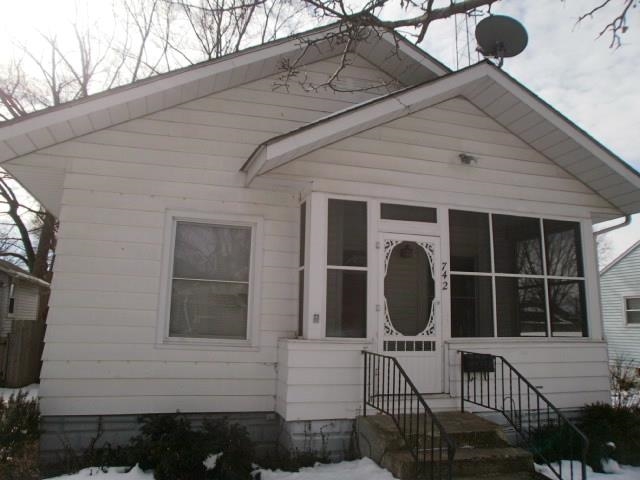 742 E Main St, Warsaw, IN 46580 photo 1