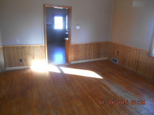 406 10th St, Tell City, IN 47586 photo 3