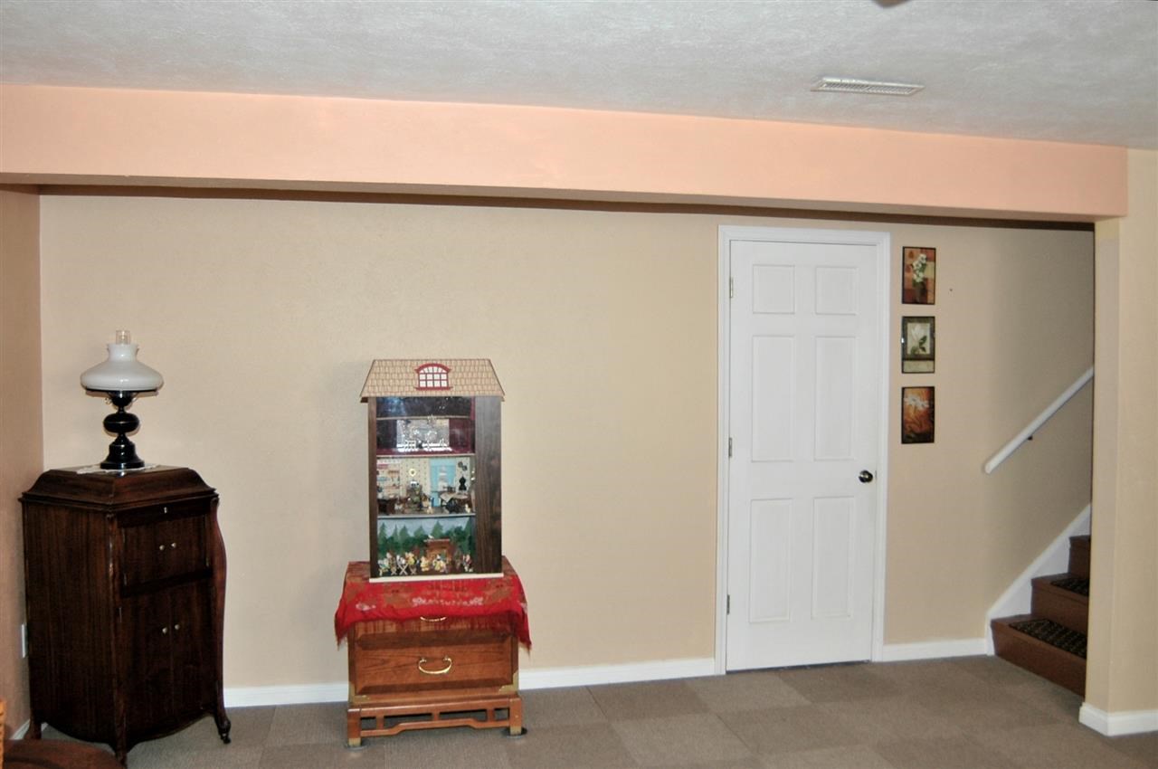 2844 Colonial Dr, Mishawaka, IN 46544 photo 23