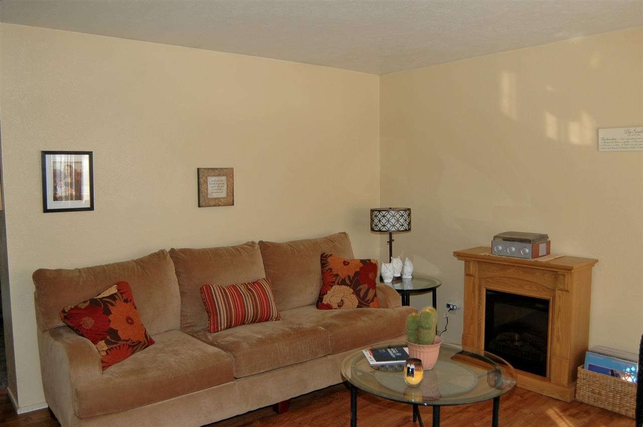 2844 Colonial Dr, Mishawaka, IN 46544 photo 2