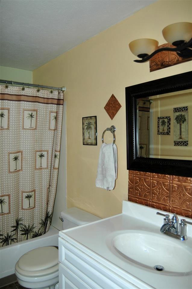 2844 Colonial Dr, Mishawaka, IN 46544 photo 12