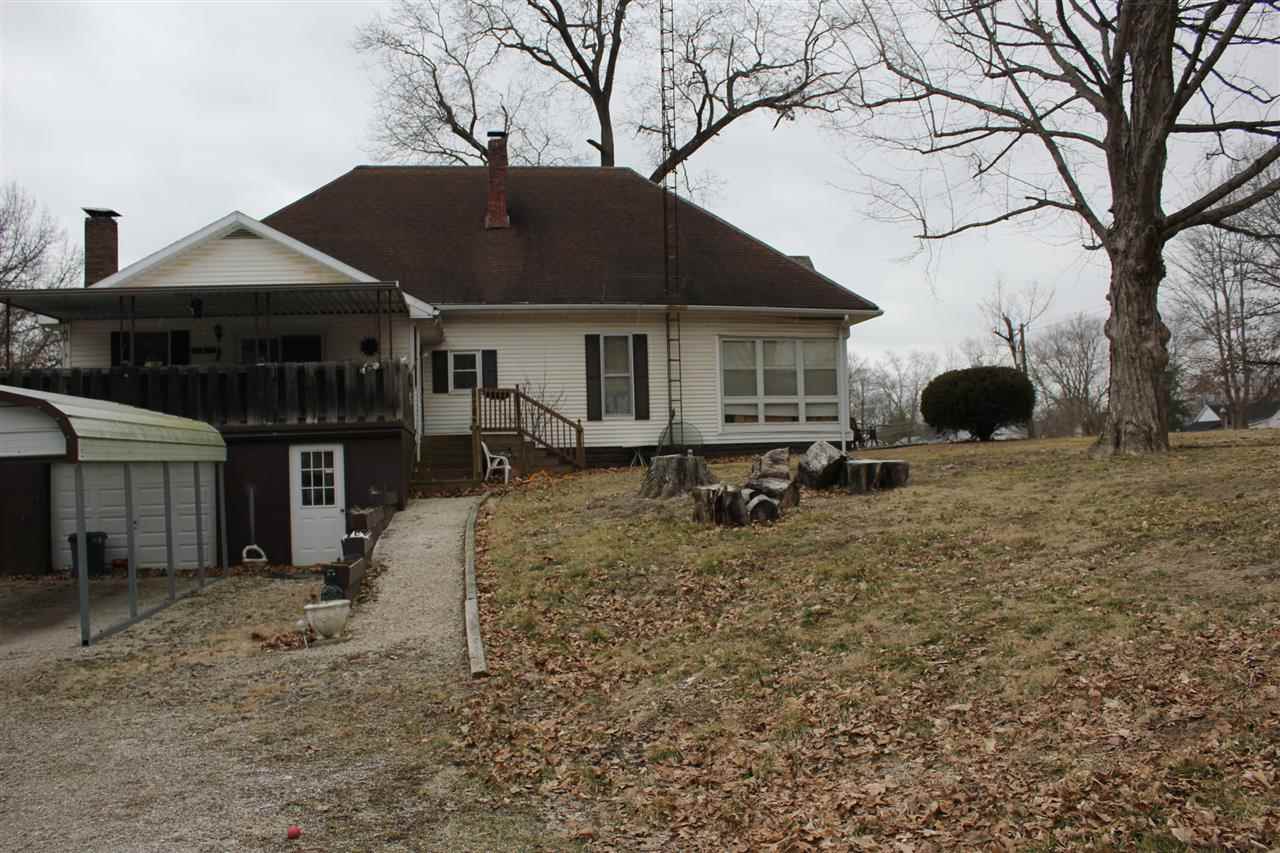 602 E Lafayette St, Winslow, IN 47598 photo 3