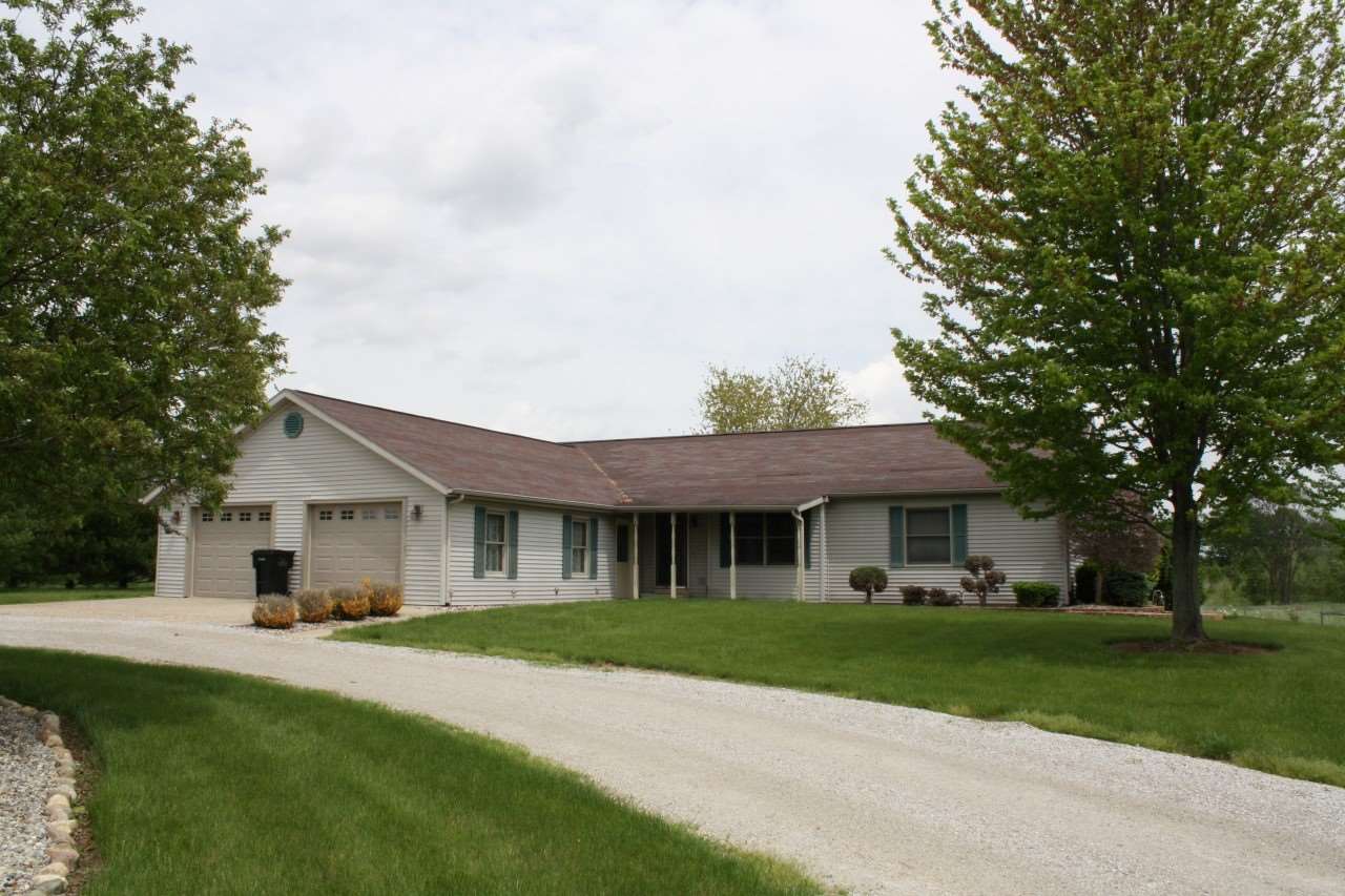 2359 County Road 19, Corunna, IN 46730 photo 1