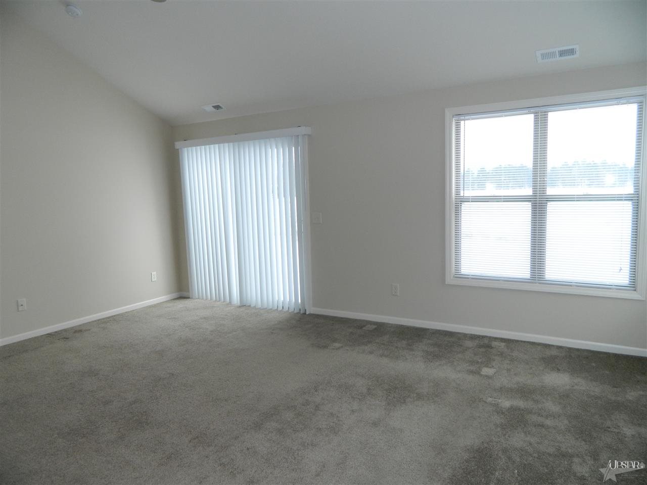 550 Deerfield Path, Warsaw, IN 46582 photo 2